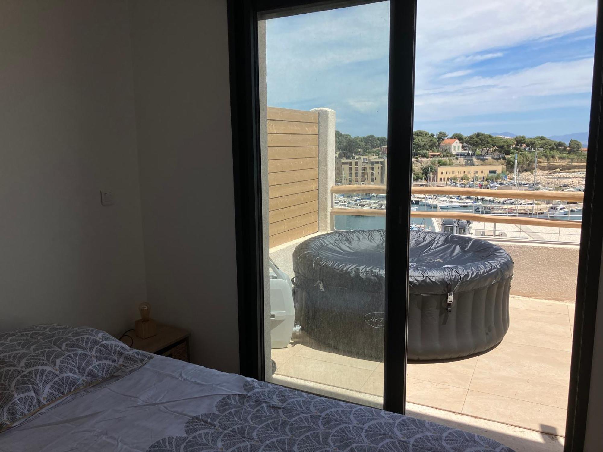 Appartement T2 Vue Sur Le Port Jacuzzi Terrasse Et Parking à Carry-le-Rouet Extérieur photo
