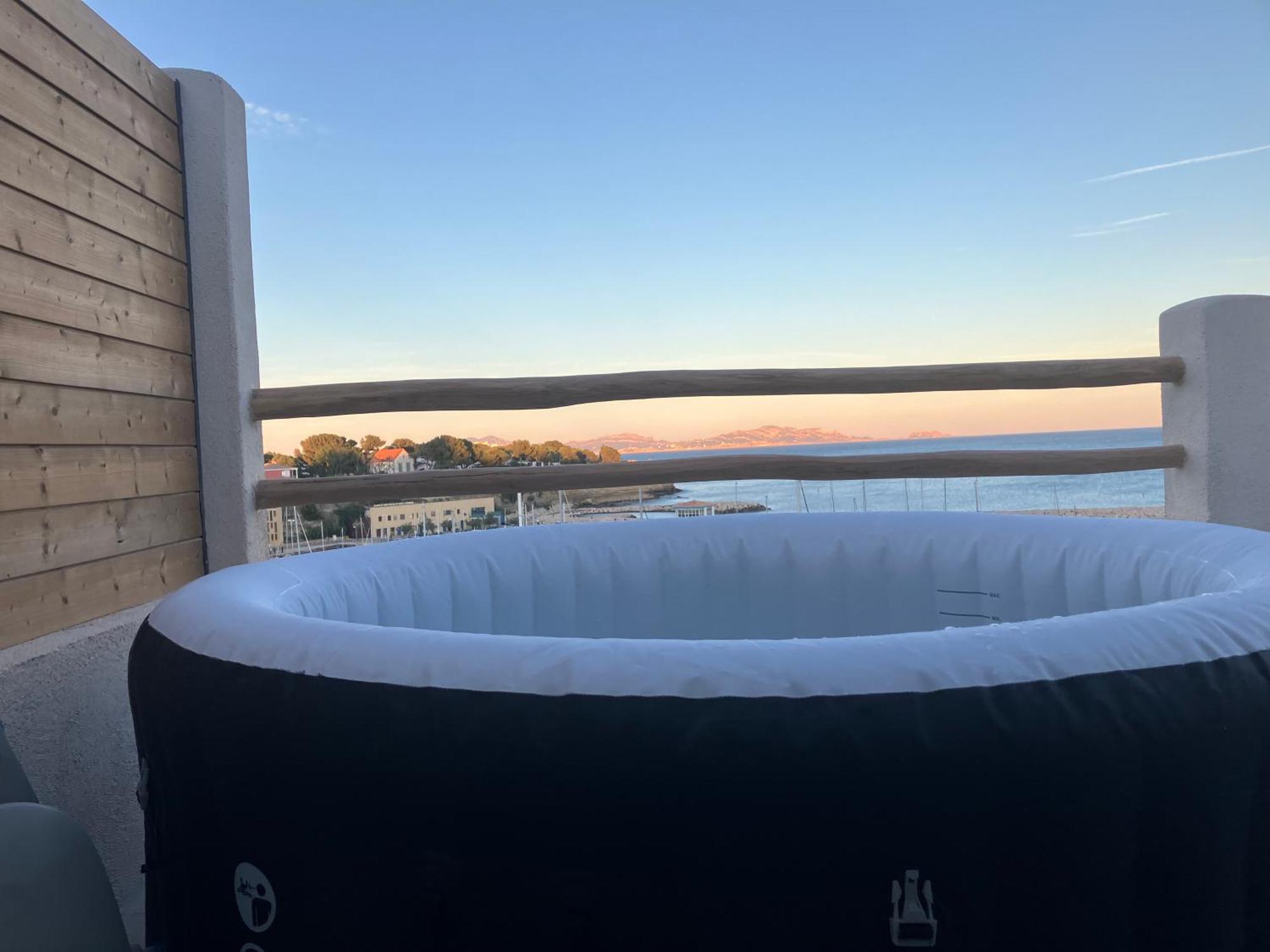 Appartement T2 Vue Sur Le Port Jacuzzi Terrasse Et Parking à Carry-le-Rouet Extérieur photo